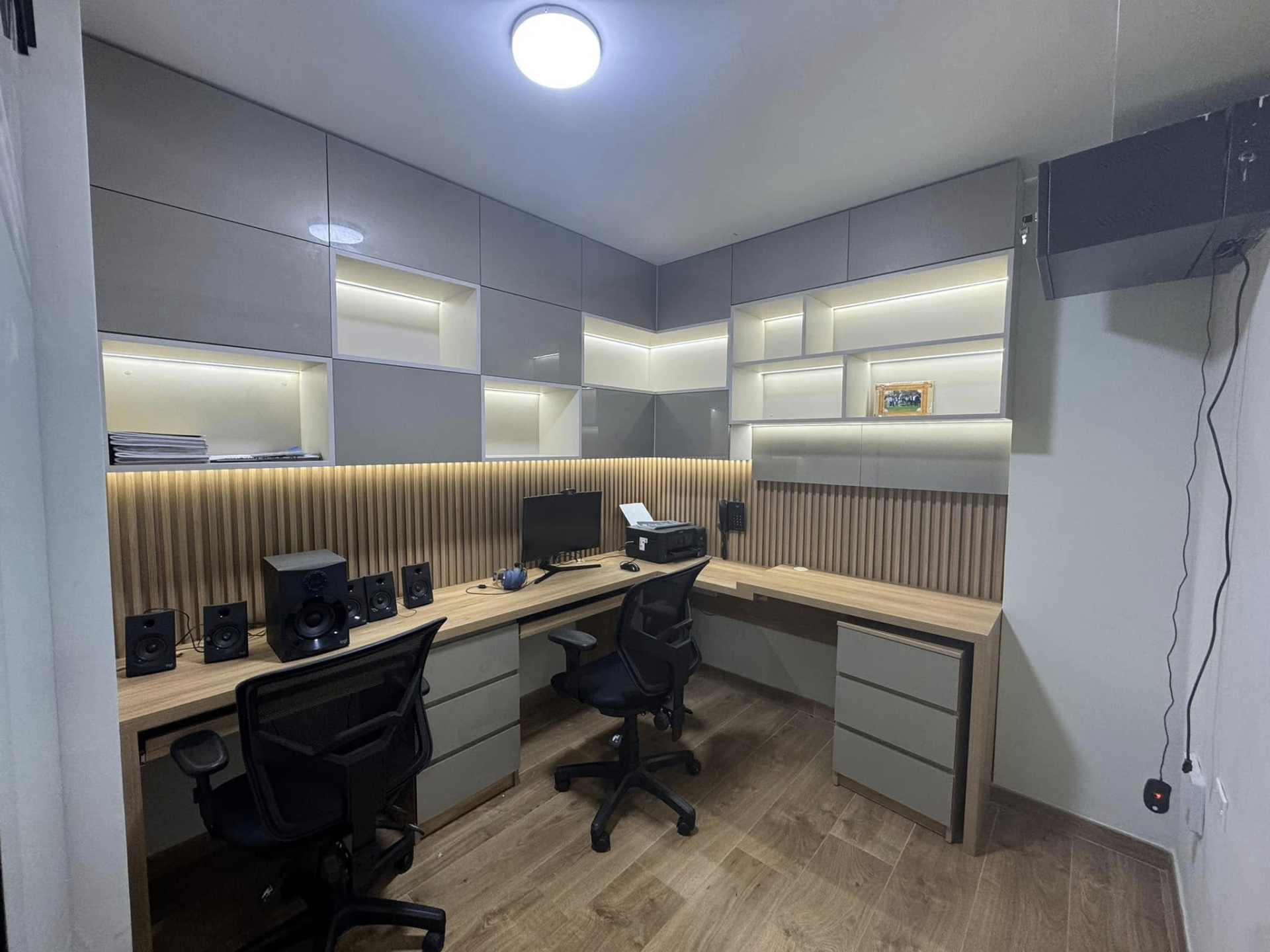 Home office contemporáneo